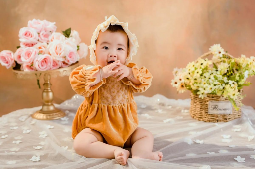 威海宝宝揉眼睛揉鼻子